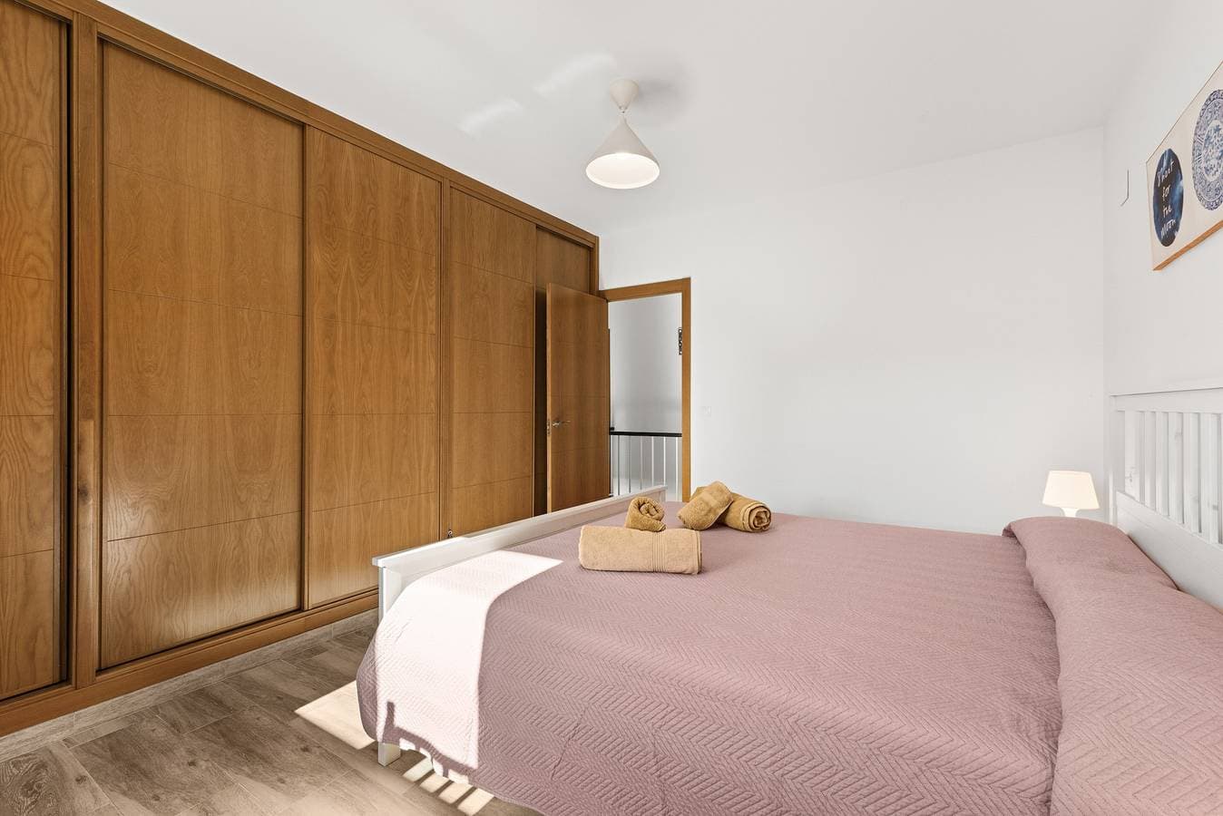 Foto 8 von 27: Ferienhaus 'La Casa De La Cala Del Moral' mit Gemeinschaftspool, WLAN und Klimaanlage