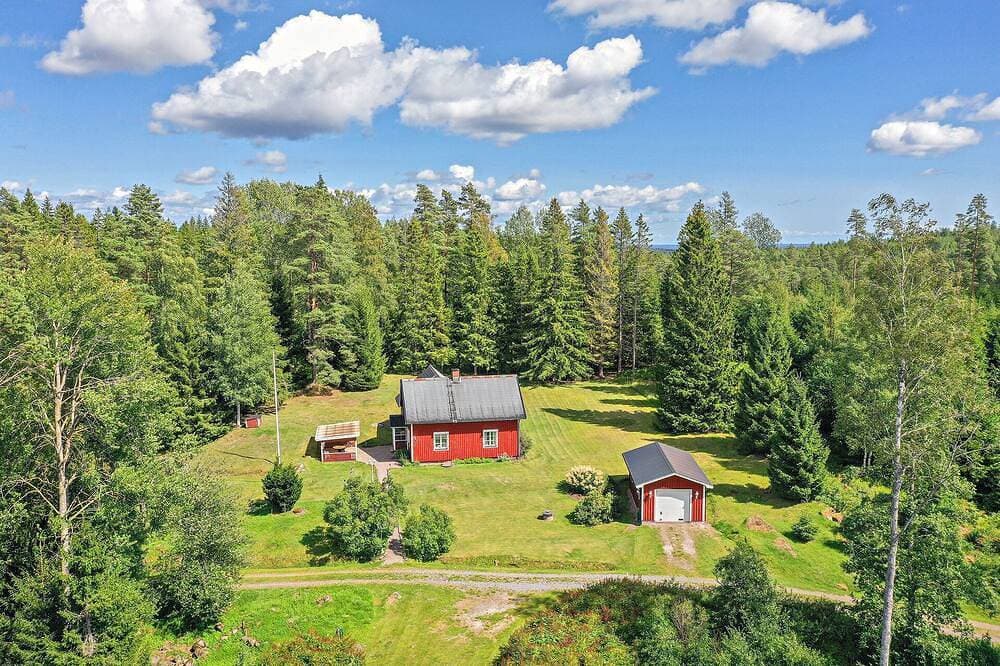 Foto 13 von 30: Gemütlicher schwedischer Waldhof Marie - in einsamer Lage - Kamin & Natur