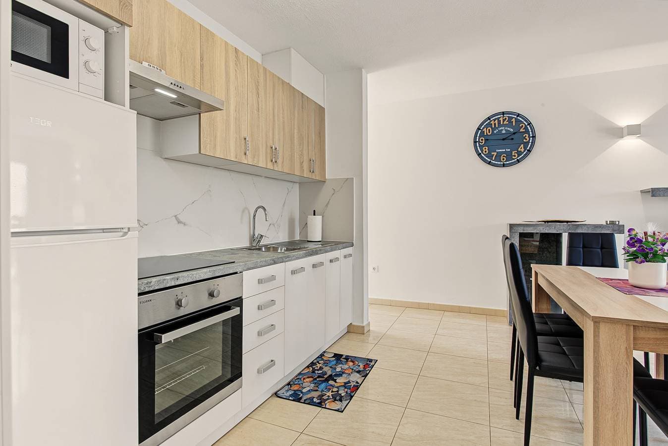 Foto 6 von 27: Geräumiges, helles Mareverde-Apartment mit Meerblick, Pool und WLAN