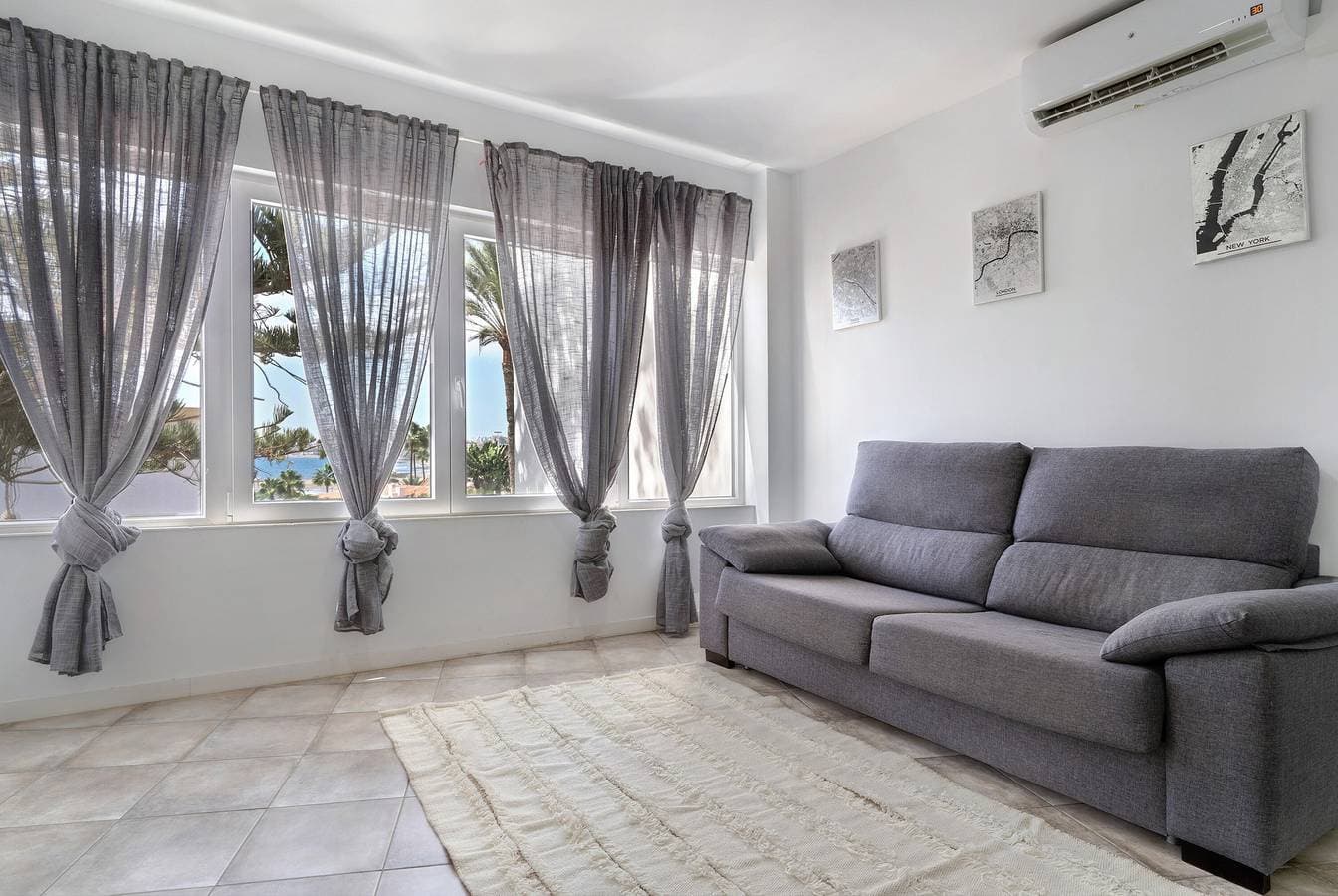 Foto 3 von 17: Ferienwohnung 'Las Flores5' mit Meer- und Strandblick, WLAN und Klimaanlage