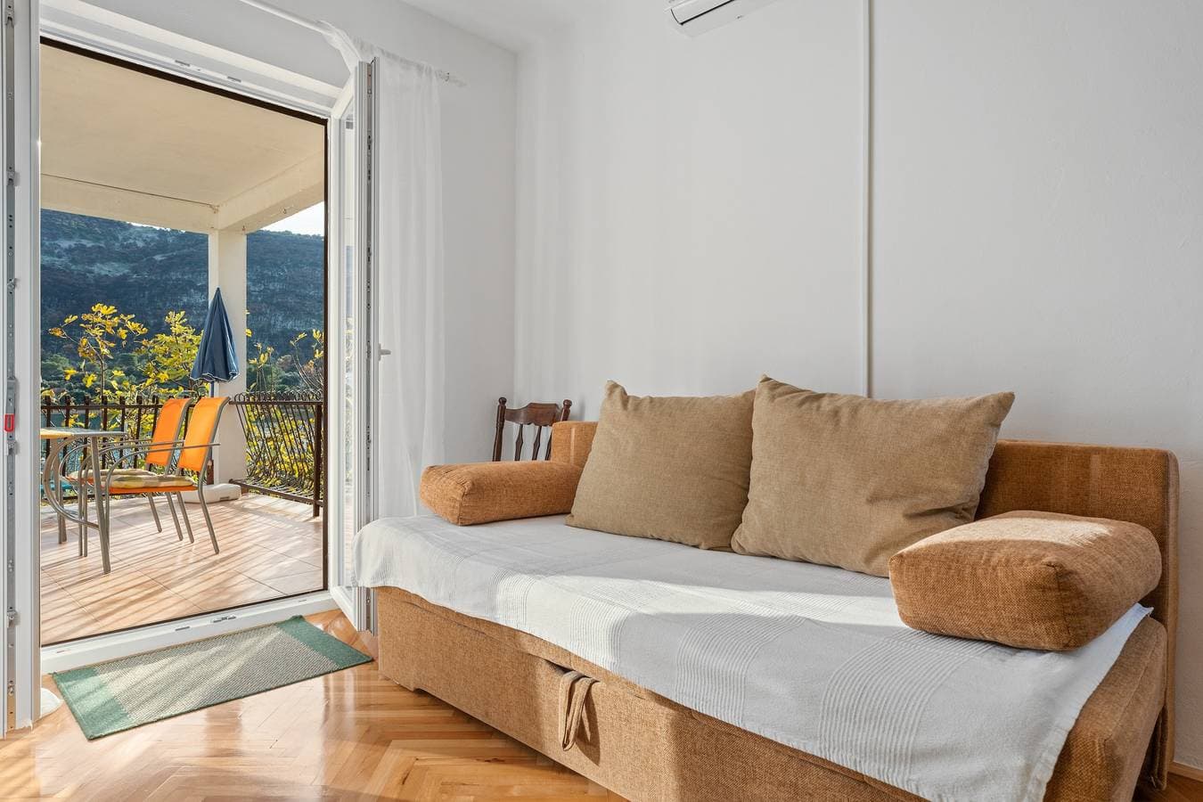 Foto 7 von 20: 1-Zimmer-Ferienwohnung am Strand Grebastica, Sibenik A-13942-b