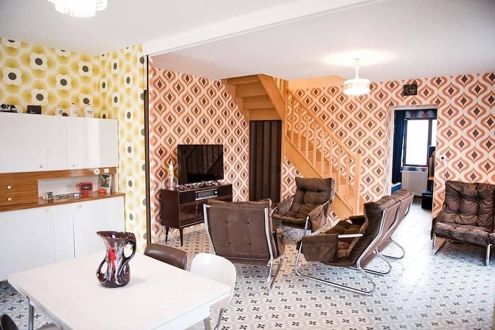 Foto 8 von 17: Cottage für die 70er Jahre gewidmet