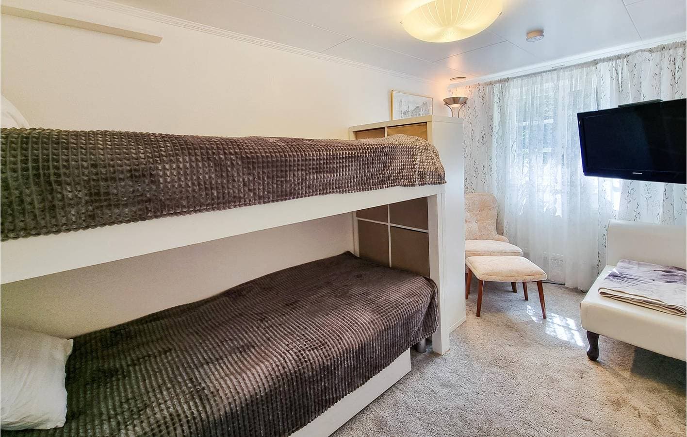 Foto 10 von 17: Ferienwohnung für 4 Personen mit Terrasse