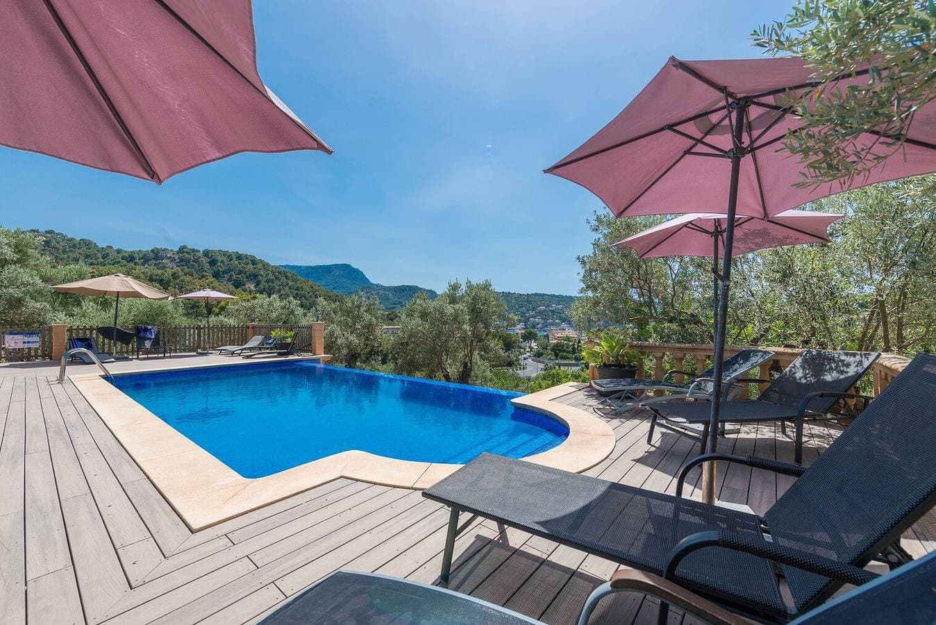 Foto 5 von 18: Casa „Can Tamany“ mit Bergblick, Gemeinschaftspool, Garten und WLAN