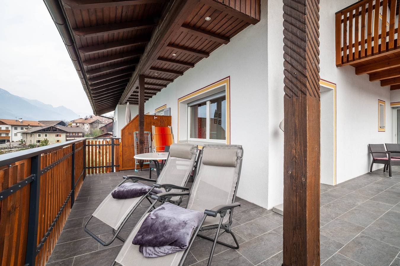 Foto 6 von 27: Ferienwohnung "Haus Hohenrain 4" mit Bergblick, Pool, WLAN, Balkon & Garten