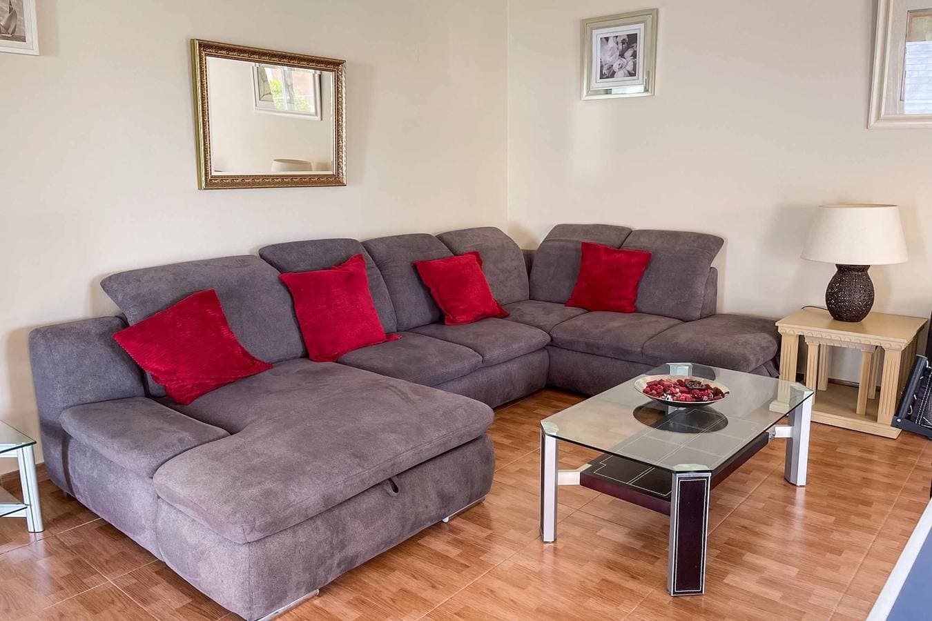 Foto 9 von 18: Villa für 8 Personen mit Terrasse
