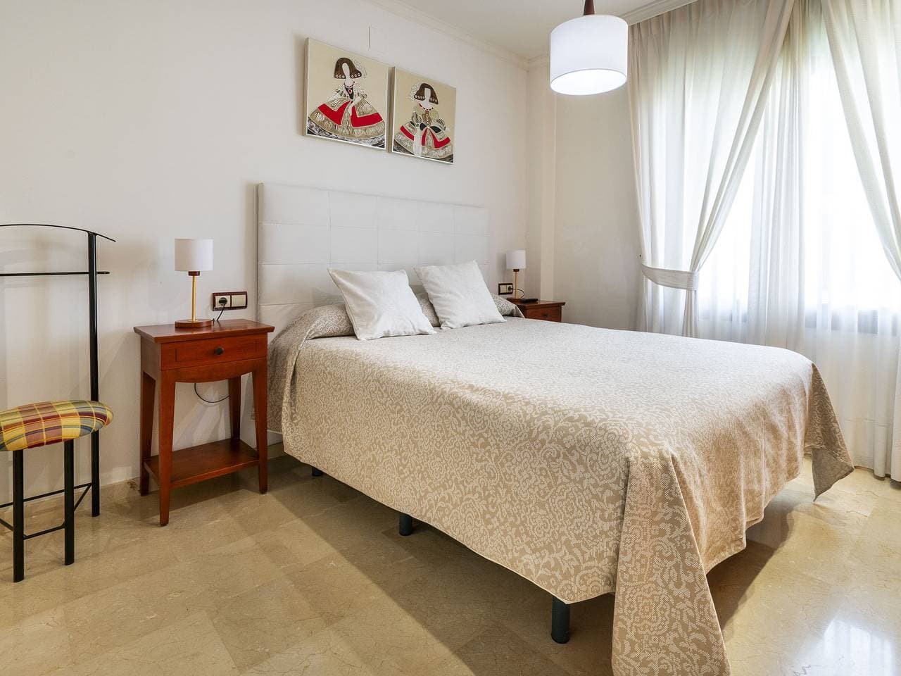 Foto 12 von 34: Moderne Wohnung in Albir mit Blick auf den Pool