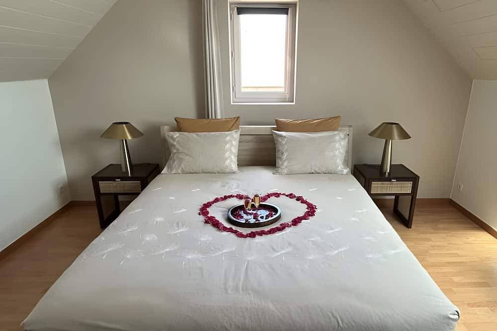 Foto 3 von 17: La maison – Private Suite mit Spa, 3 km vom Meer entfernt