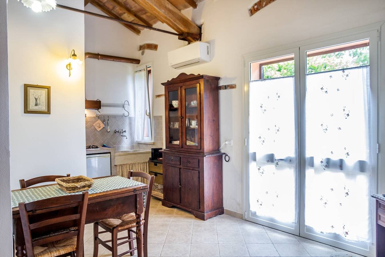Foto 11 von 43: Ferienwohnung 'Aia' mit privatem Garten, Wi-Fi und Klimaanlage