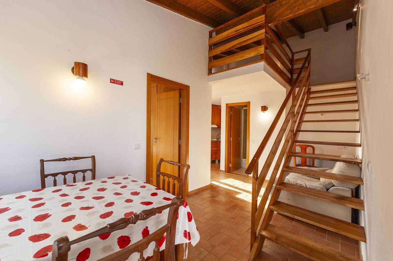 Foto 5 von 33: Ferienwohnung für 4 Personen mit Pool