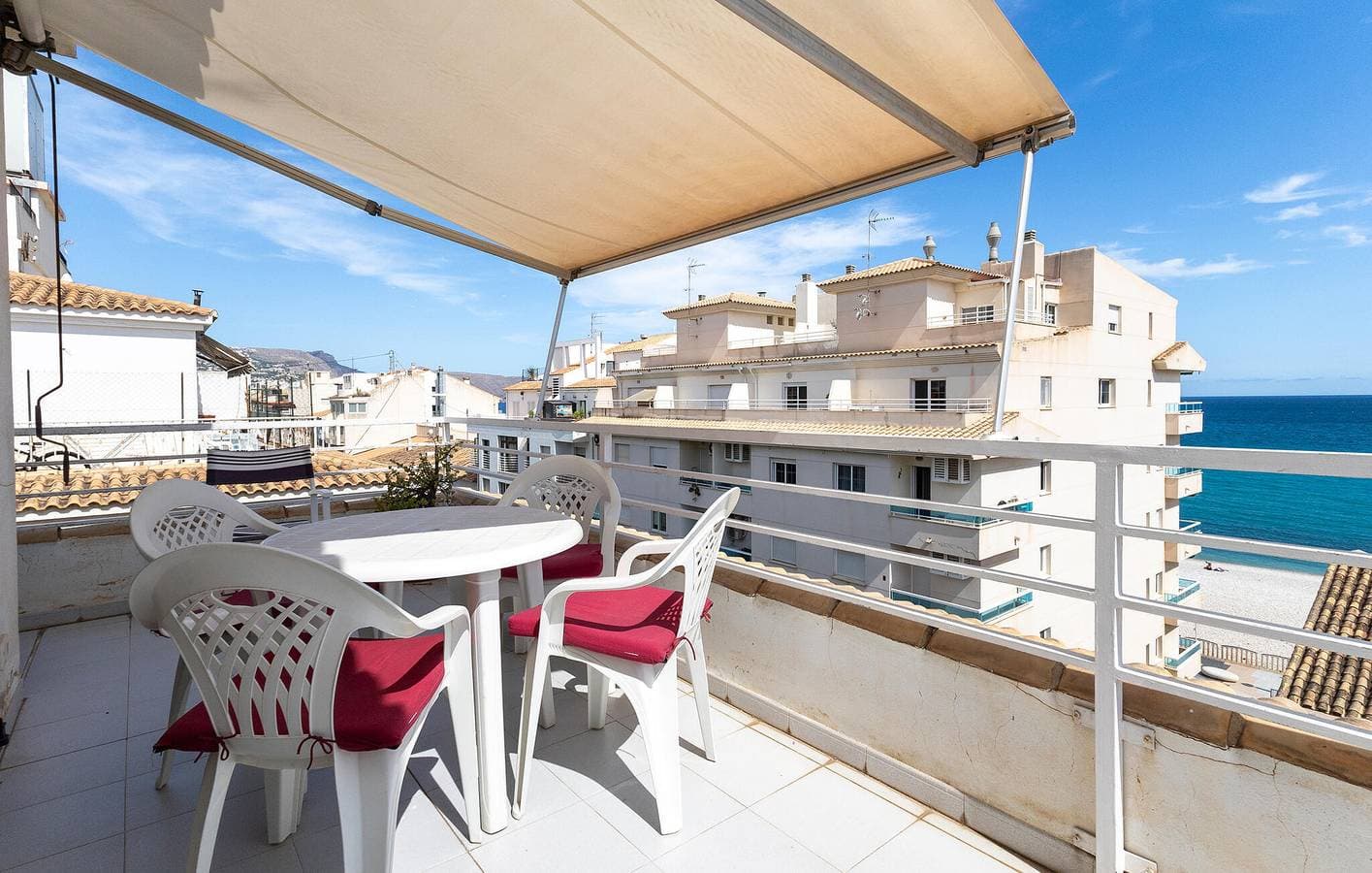 Foto 8 von 19: Wohnung mit Meerblick in der Nähe von Albir Playa
