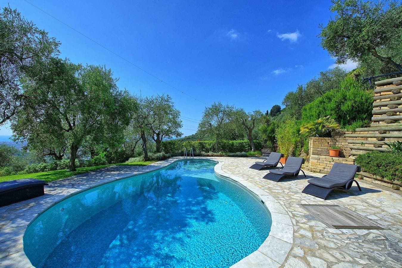 Foto 7 von 45: Villa für 8 Personen mit Pool