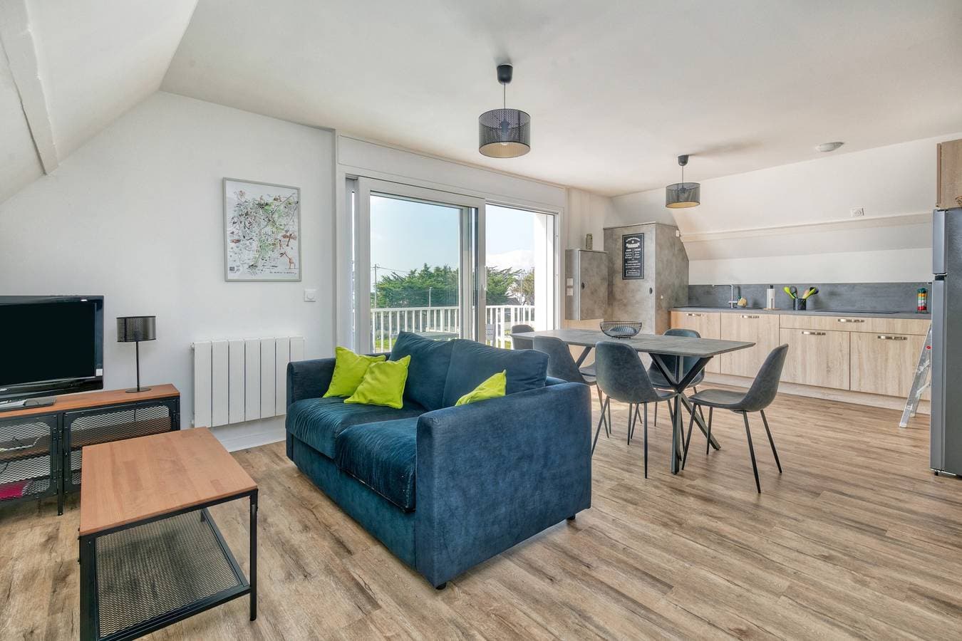 Foto 7 von 23: Ferienwohnung 'Bel Appartement - 2min zum Strand' mit Meerblick und Balkon