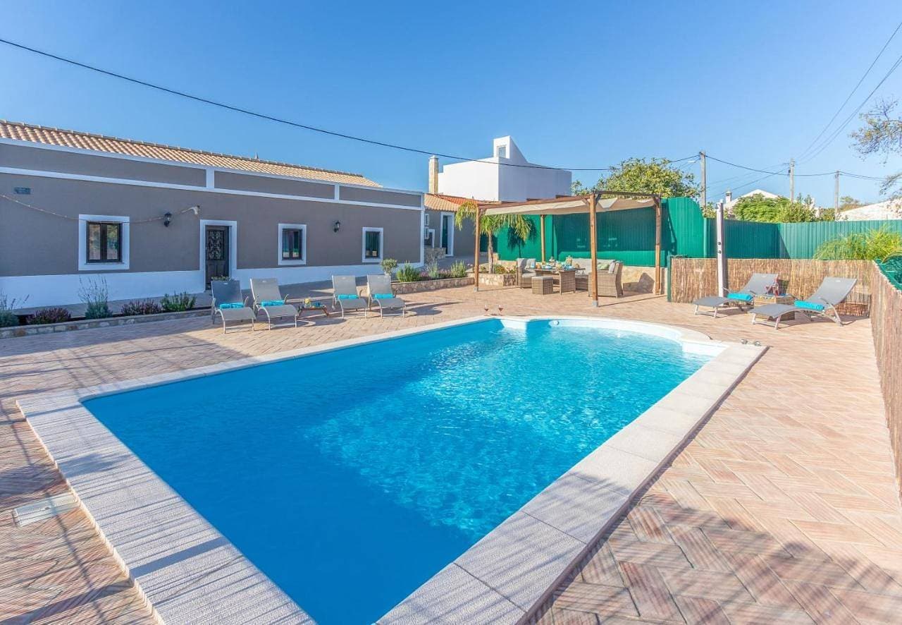 Villa Arade 1