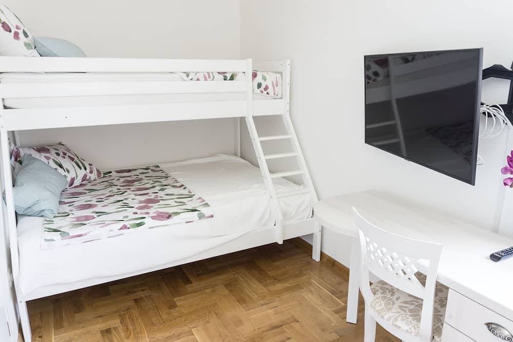 Foto 2 von 30: Nettes Ferienhaus in Smoljanci mit Privatem Pool