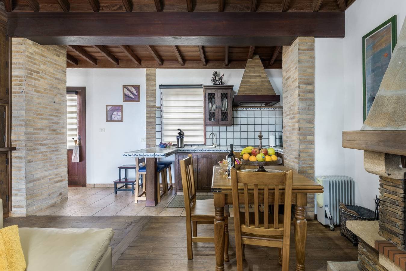 Foto 11 von 39: Ferienwohnung 'Aljibe 2' mit Bergblick, Gemeinschaftspool und Wi-Fi