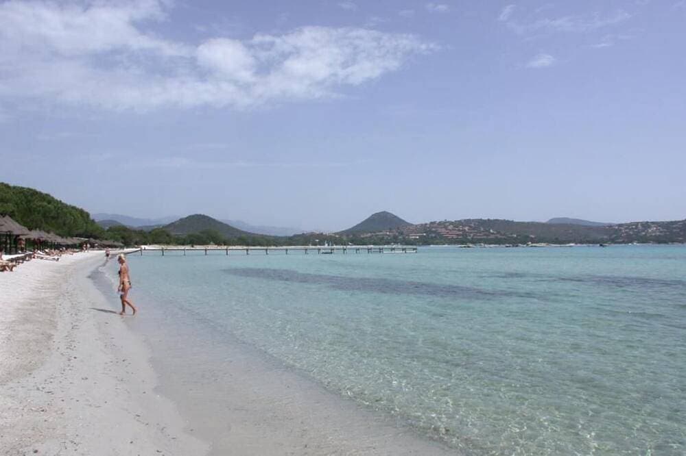 Foto 13 von 21: Santa Giulia Mini Villa mit herrlicher Meerblick-Terrasse, 400 m vom Strand.