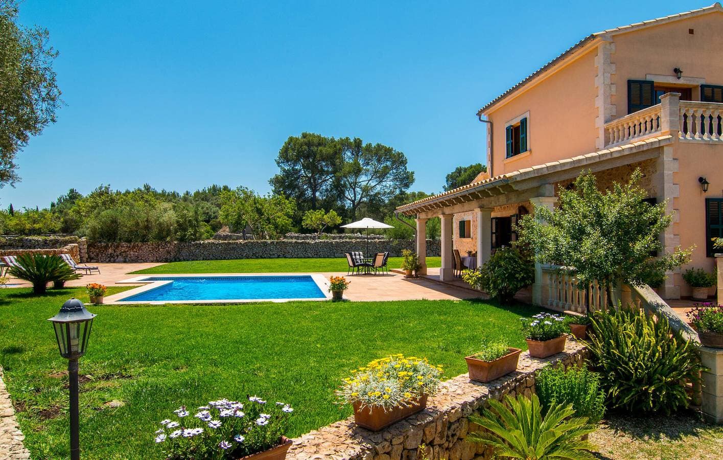 Foto 12 von 41: Modernes Apartment mit Terrasse, Pool und Grill - in der Nähe von Lloret de Vistalegre