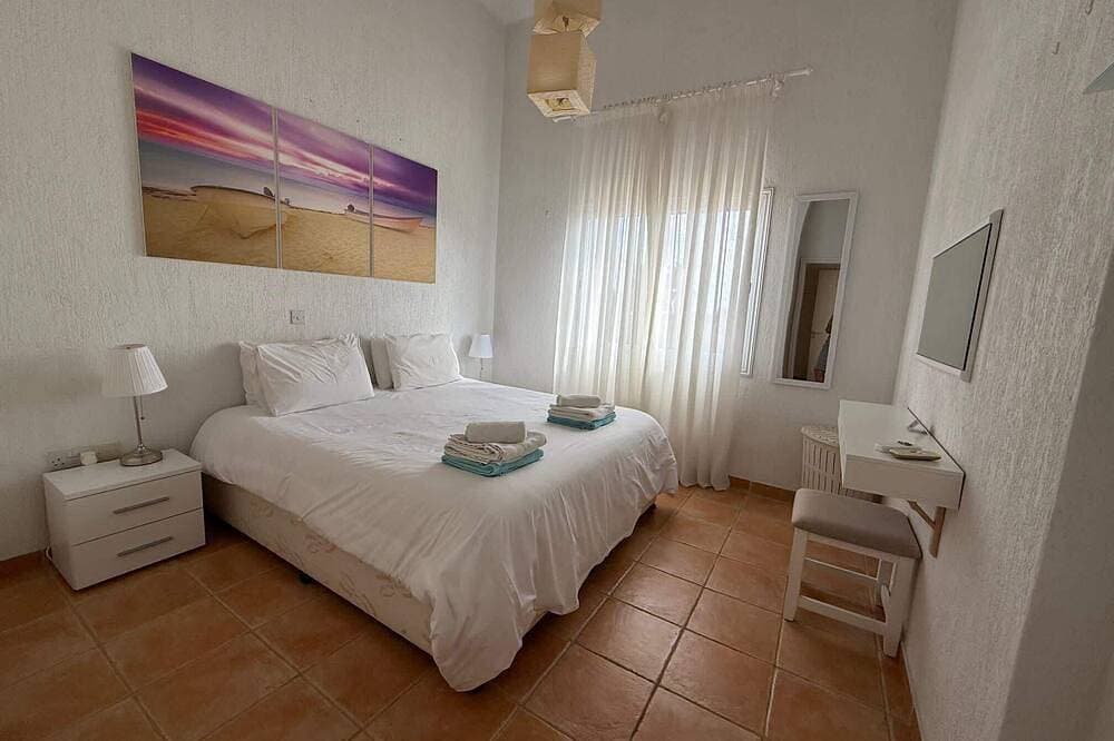 Foto 2 von 21: Limnaria | Large 1Br Sunny Apt | Amazing Pool Views