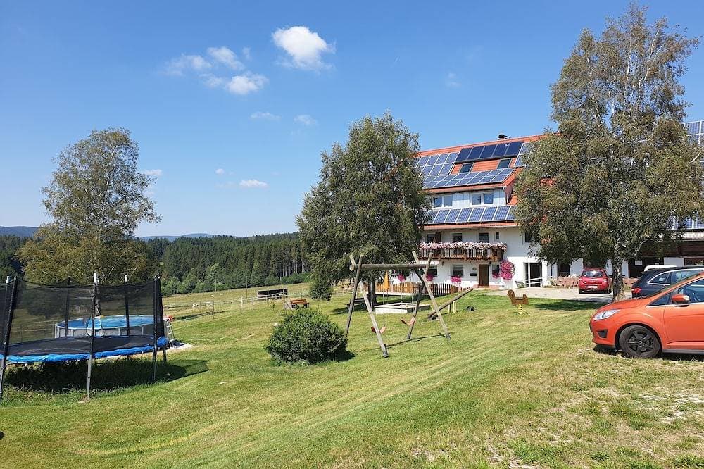 Foto 9 von 17: Gemütliche 55 m² Ferienwohnung in ruhiger Lage, nur 3 km zum Schluchsee.