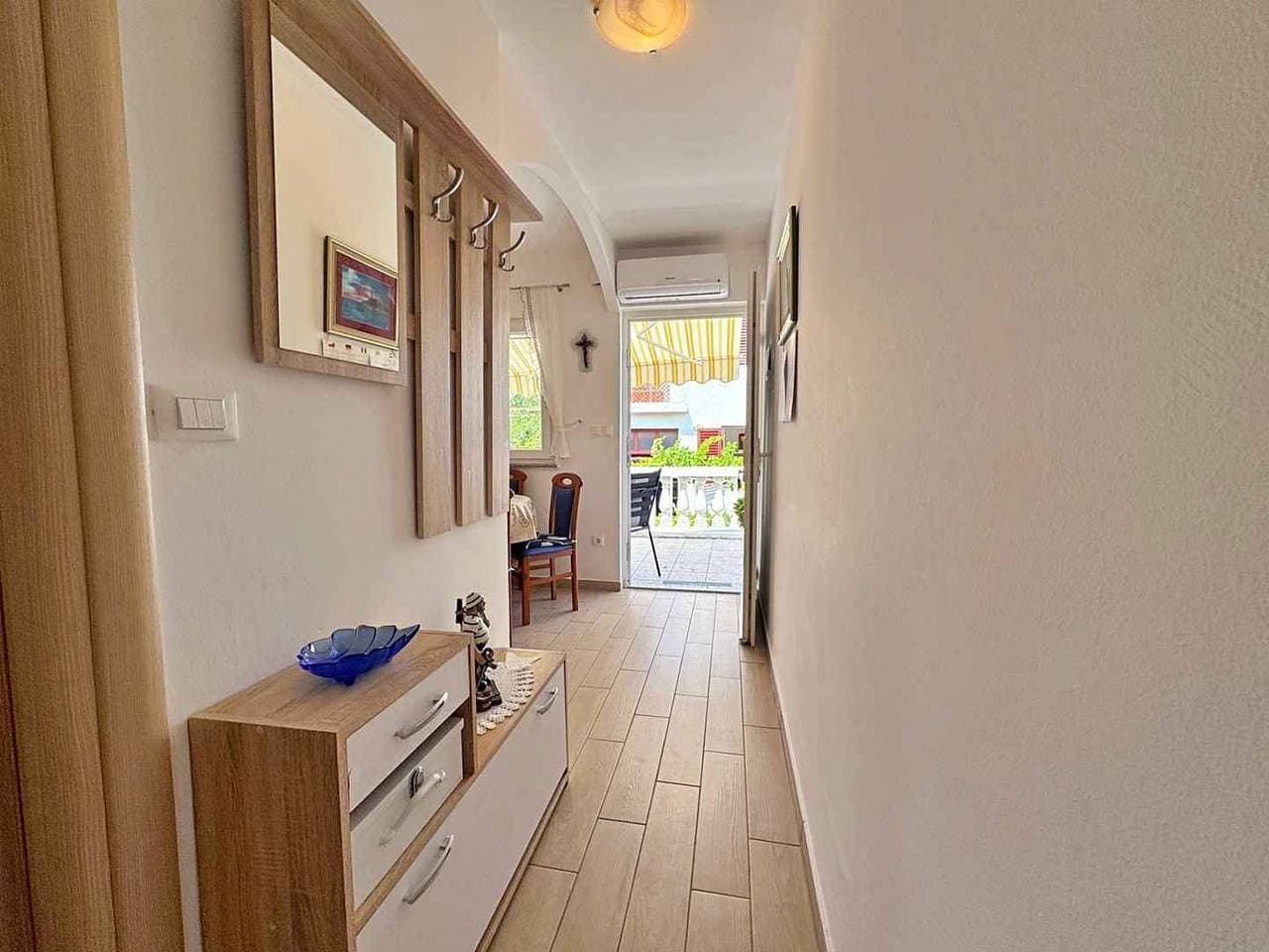 Foto 10 von 27: Ferienwohnung mit Klimaanlage und Balkon