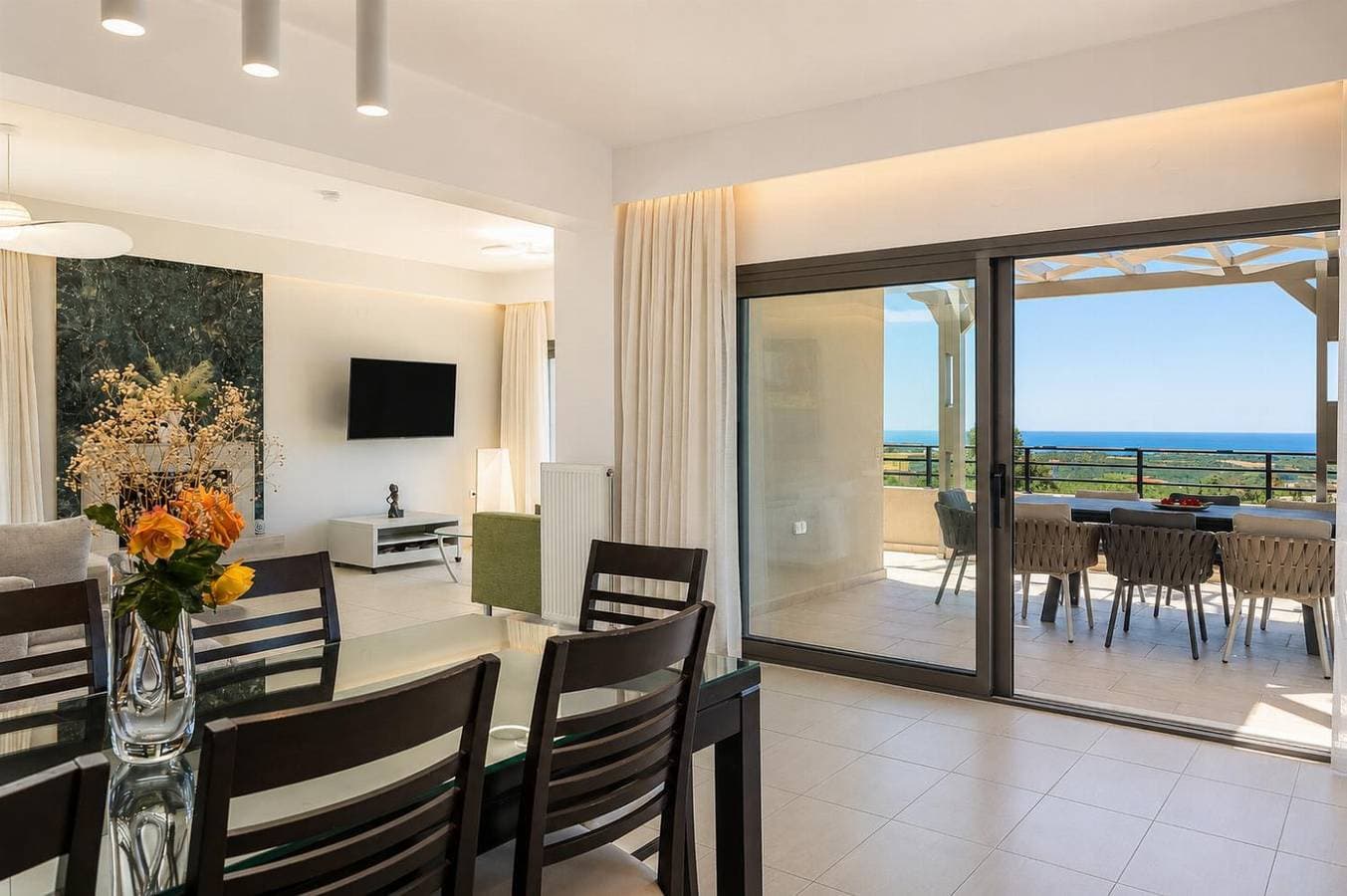 Foto 12 von 28: Villa für 9 Personen mit Balkon
