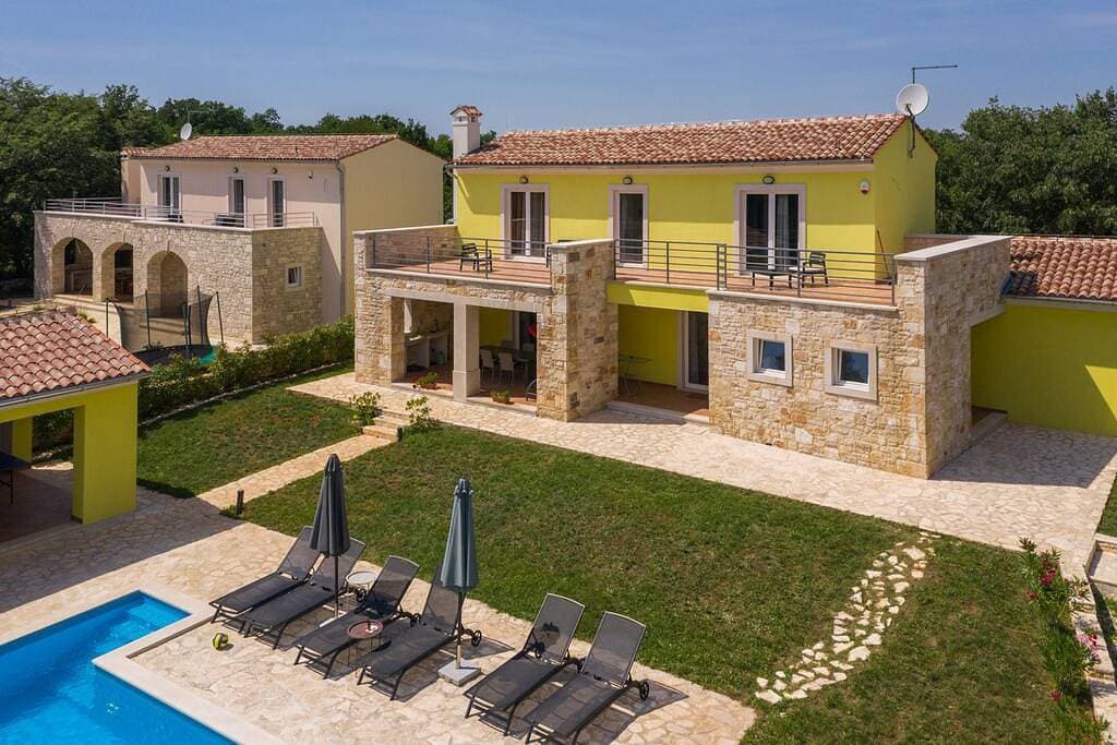 Foto 2 von 44: Villa für 6 Personen mit Garten
