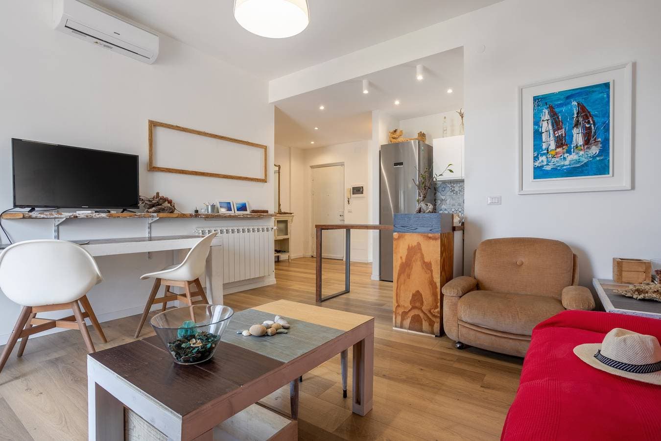 Foto 7 von 22: Ferienwohnung "Mit Blick auf das Meer" in Strandnähe mit 2 Balkonen und WLAN
