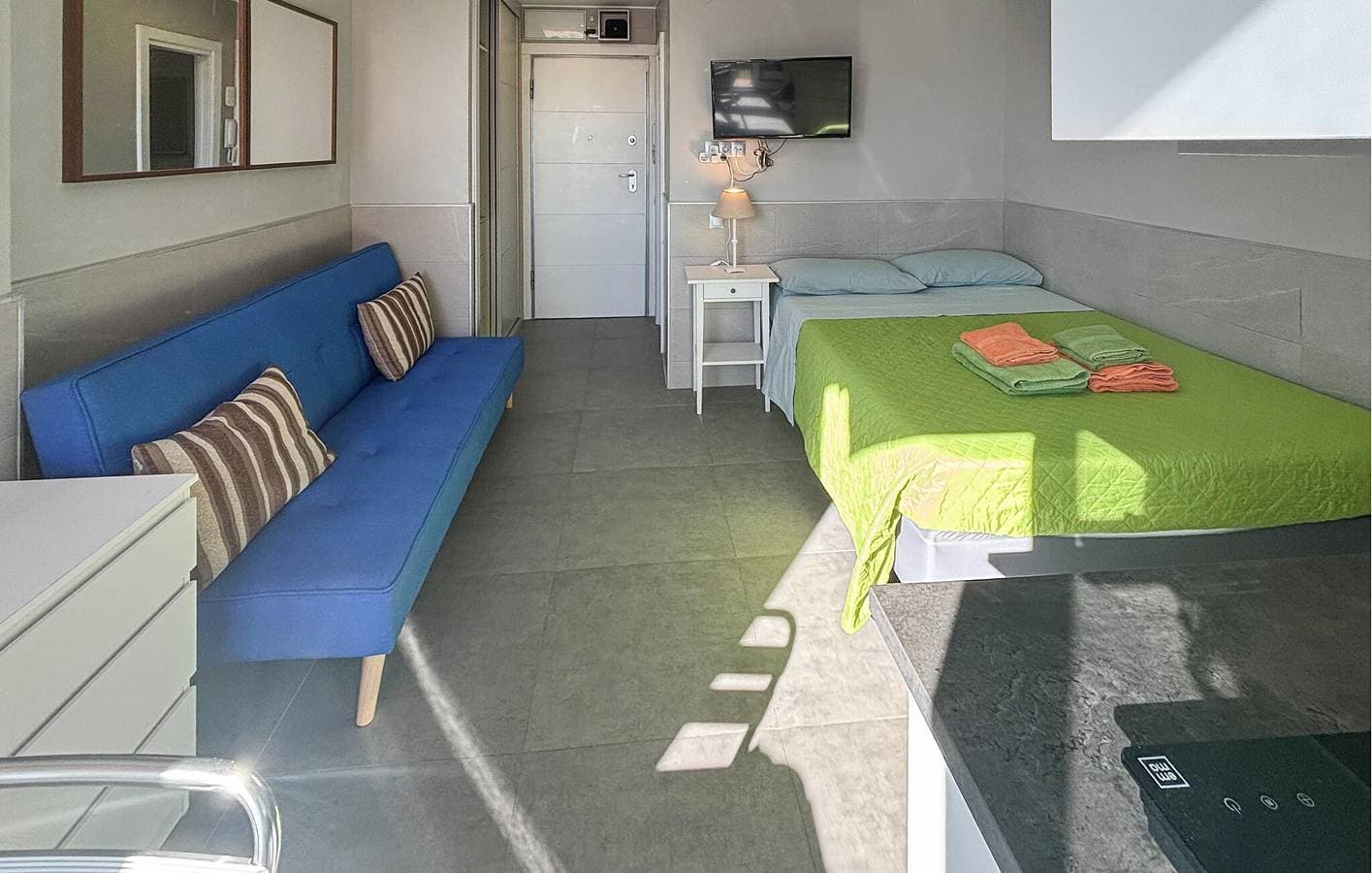 Foto 5 von 14: Meerblick Apartment mit Pool, WiFi, AC - 800m zum Strand