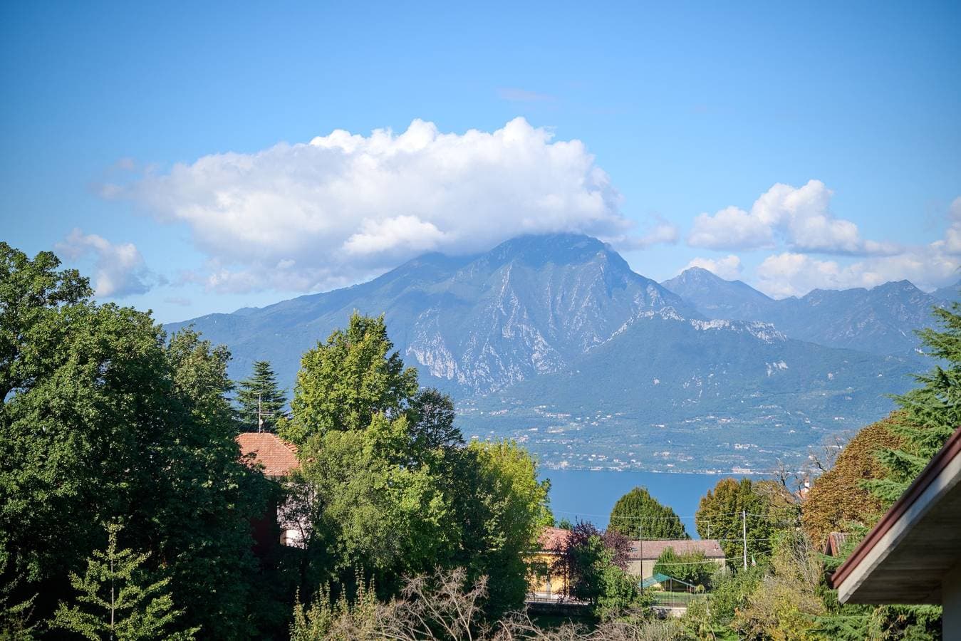 Foto 4 von 37: Ferienwohnung in San Zeno mit schönem Blick auf den See