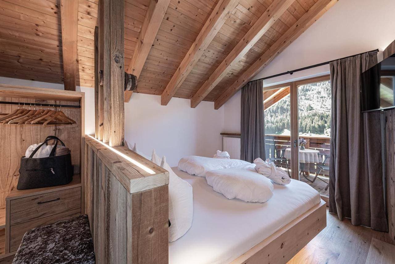 Foto 6 von 19: One-Bedroom Apartment with Balcony and Mountain View