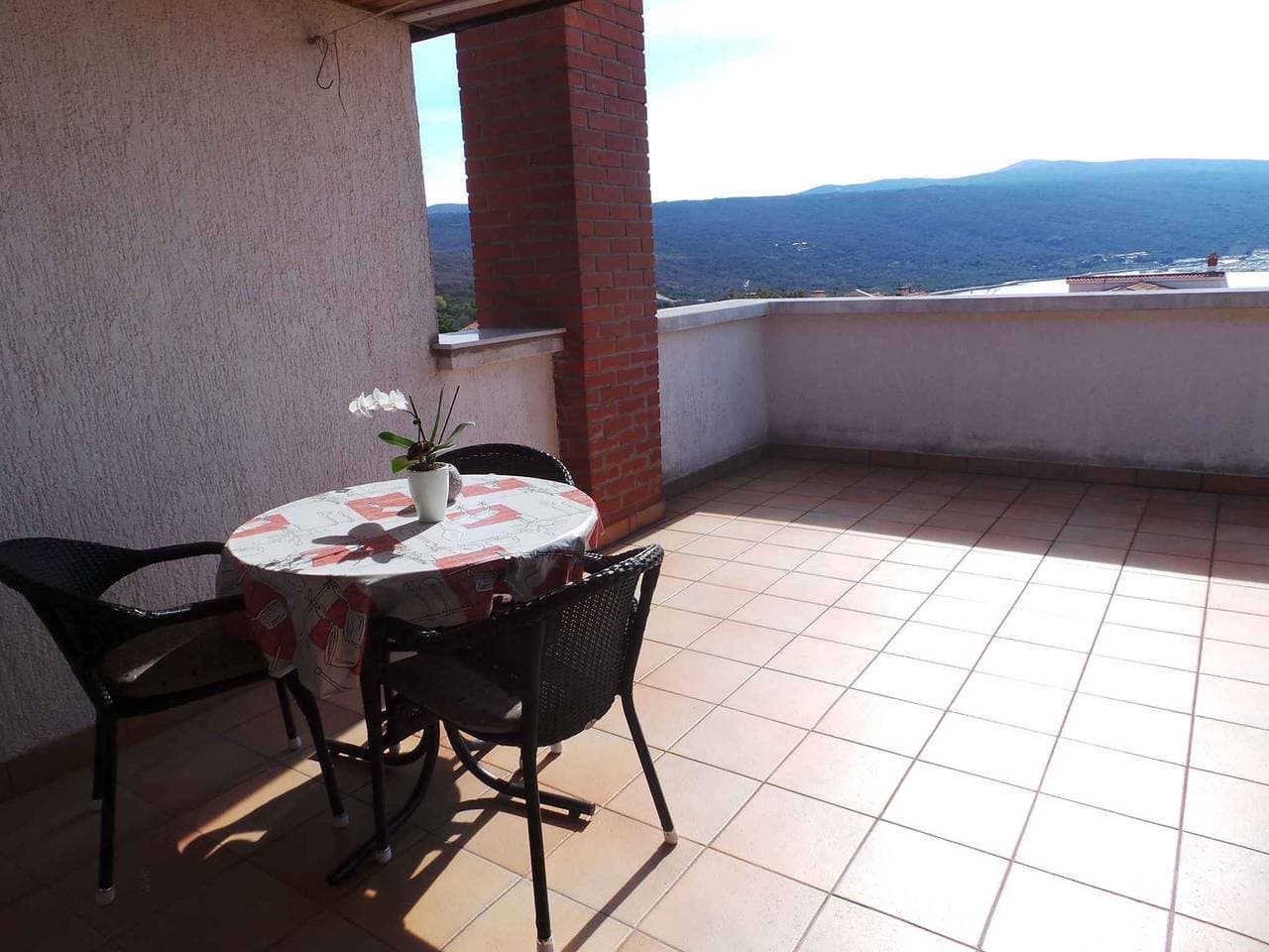 Foto 3 von 25: Studio mit Terrasse und Klimaanlage
