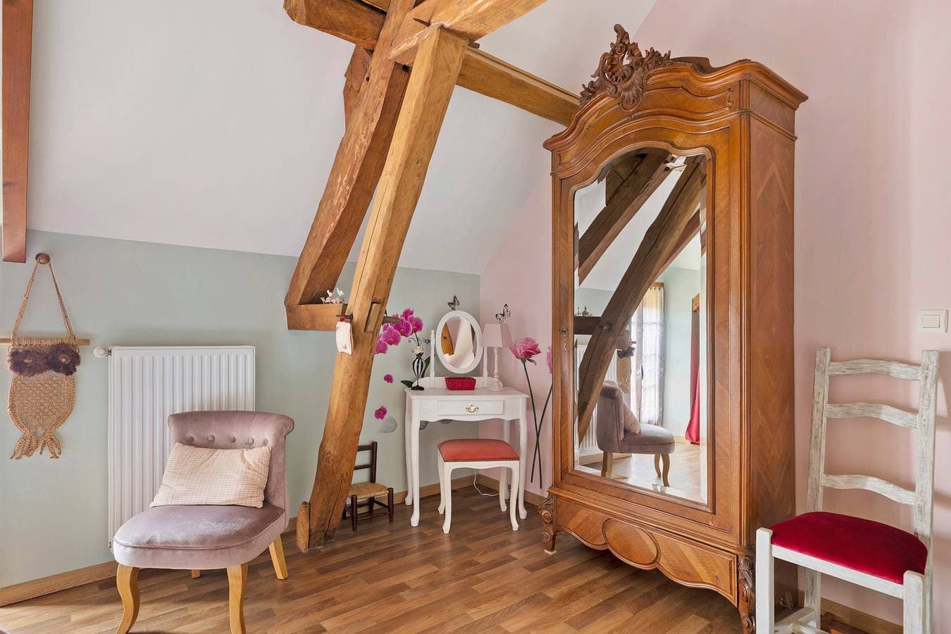 Foto 7 von 26: Gästezimmer „Chambre Printemps“ mit Gemeinschaftsgarten und WLAN