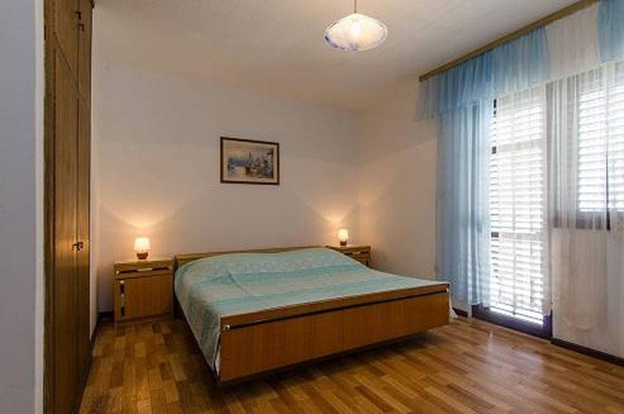 Foto 9 von 23: Ferienwohnung in Trogir mit Meerblick, Balkon, Klimaanlage, W-Lan (5055-1)