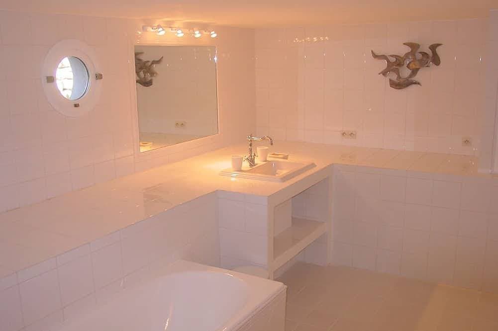 Foto 7 von 30: Paradies in der Provence - Ein ruhiger Rückzugsort (3Br) mit Pool, Terrasse, Grill, Garten