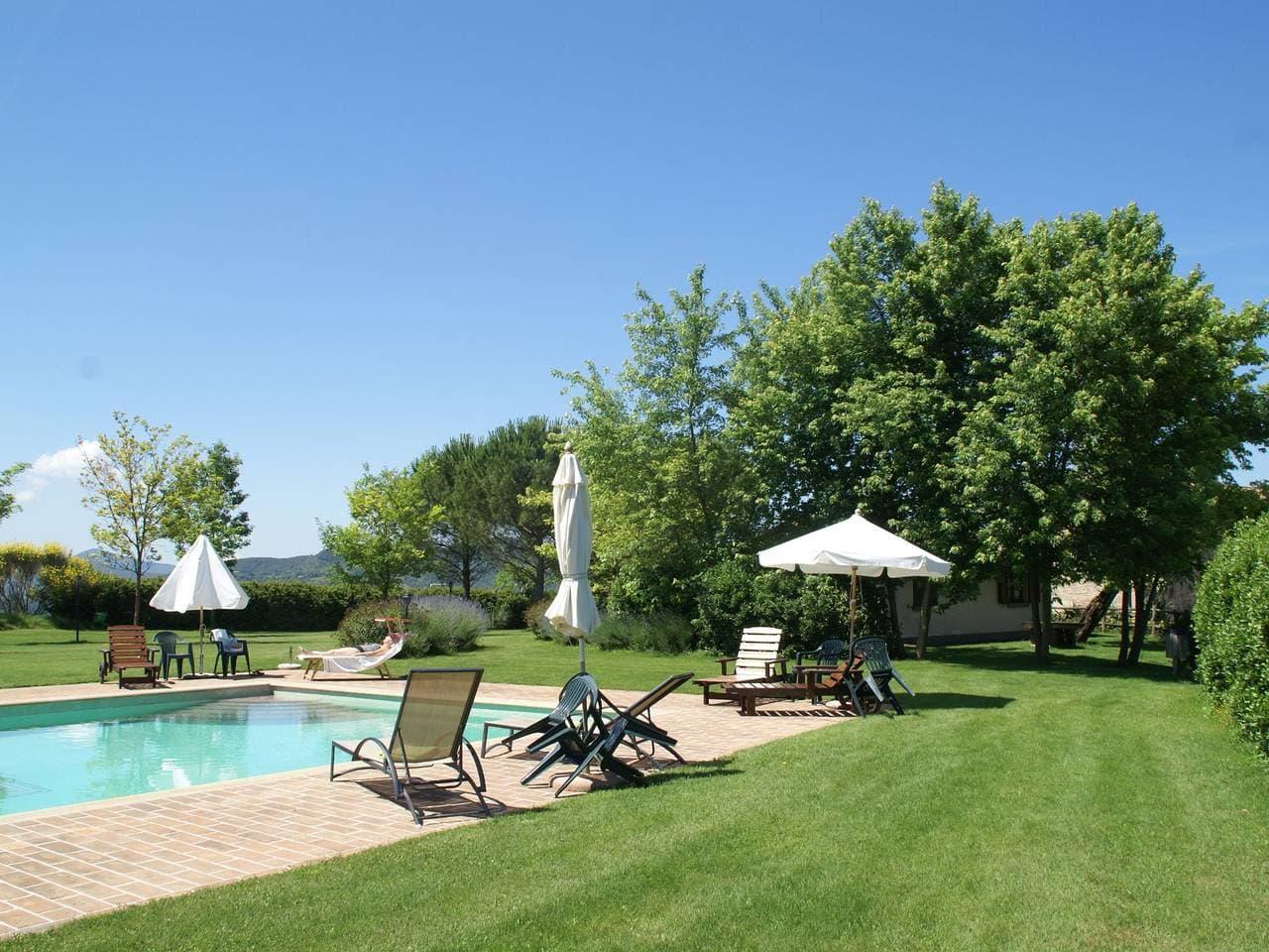 Foto 11 von 38: Ferienhaus in Montone mit Pool & Terrasse