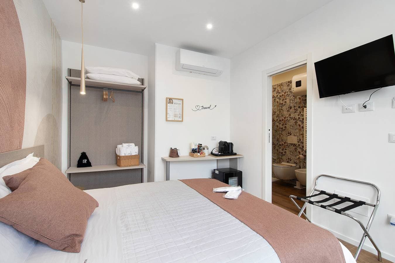 Foto 12 von 27: Zimmer 3 – Anita Rooms Bari