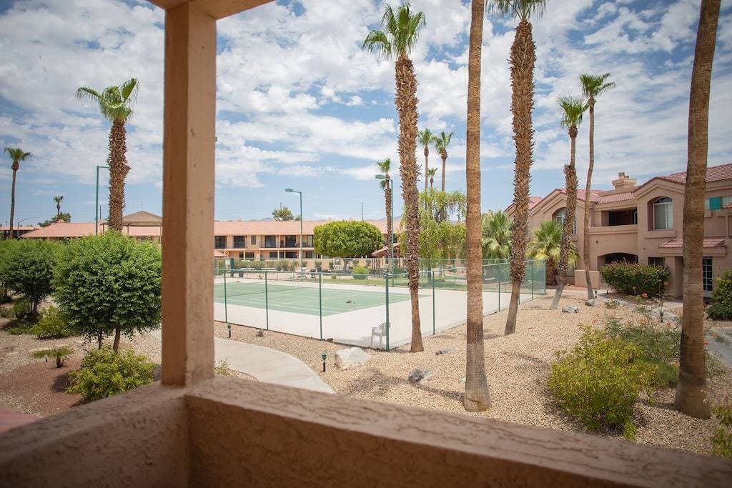 Foto 4 von 21: Lake View Condo with Pool/Boat Parking!