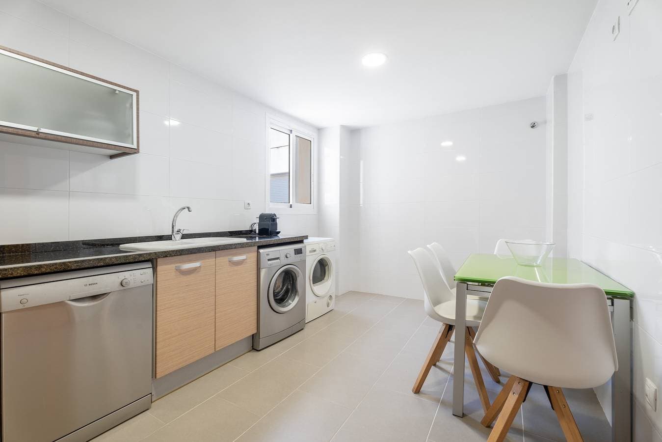 Foto 8 von 32: Ferienwohnung 'Llanera de Ranes' mit Balkon und Klimaanlage