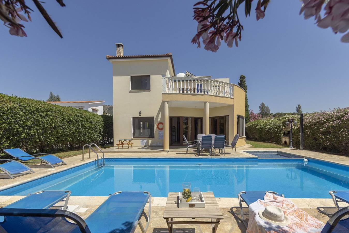 Villa Tsikkos Dio 1
