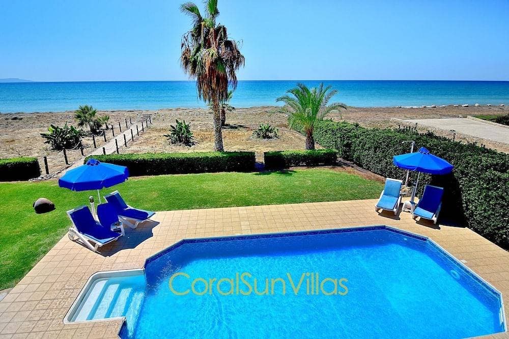 Direkt zum Sandstrand (30 m), beeindruckende Villa, außergewöhnliche Aussicht, Privatsphäre 1