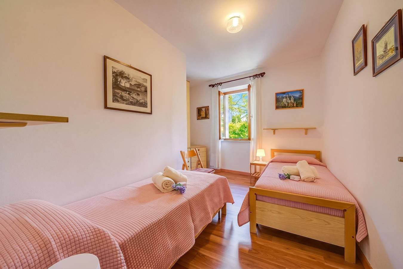 Foto 5 von 22: Appartamento Miorelli 2 - Apartment for 4