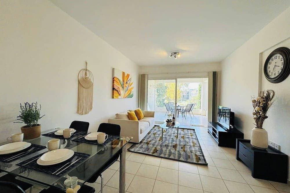 Foto 10 von 27: 2Br apartment w Large Balcony-Pool-Parking-Work friendly-Paphos Central