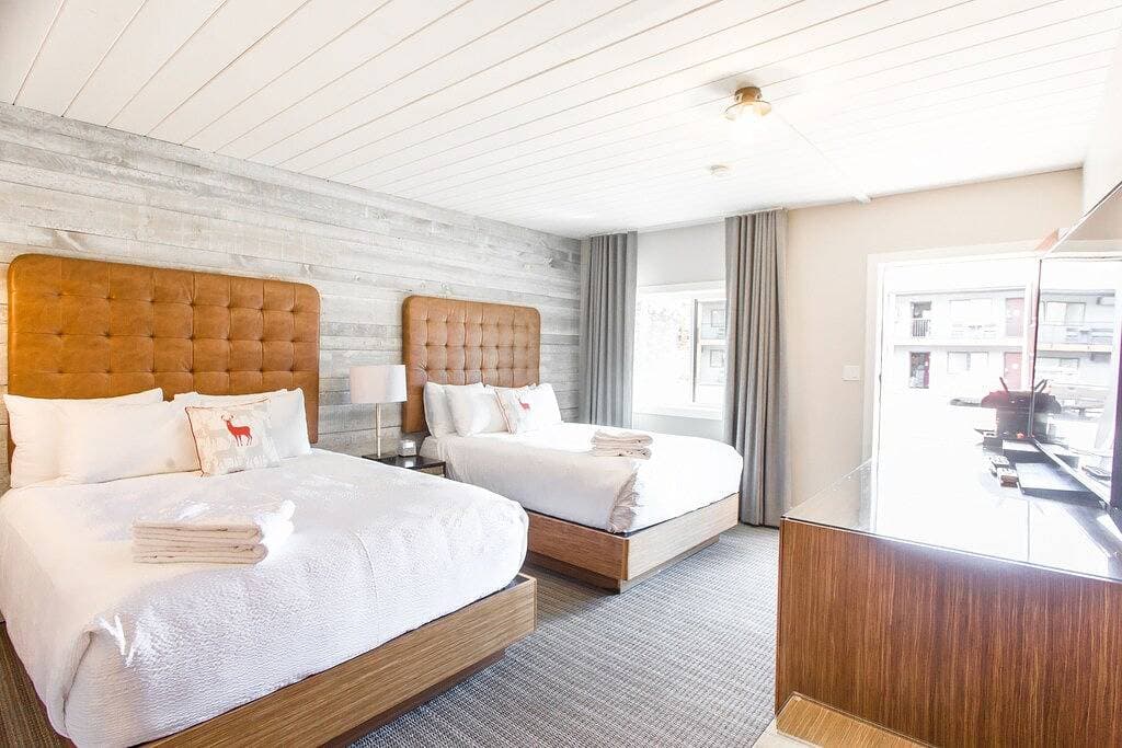 Foto 12 von 12: Lamphouse Hotel - Ferienwohnung - Doppelzimmer mit Queensize-Bett