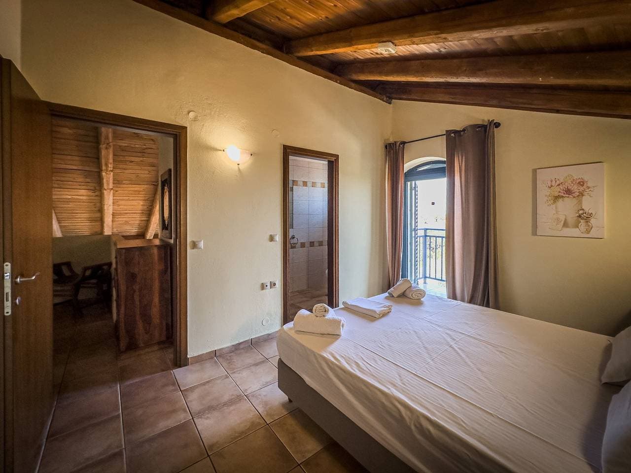 Foto 11 von 16: Niriides Villas_Aktea_ 3-Schlafzimmer privater Pool