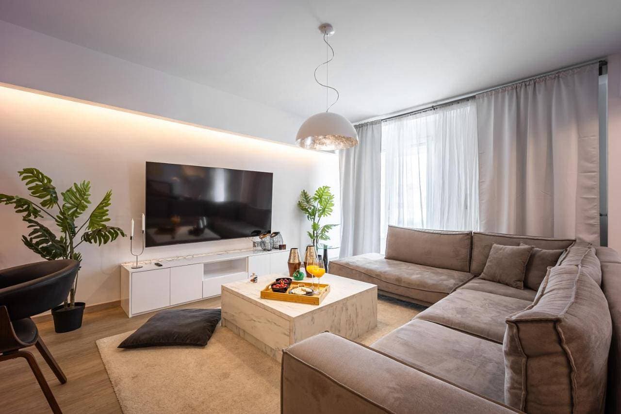 Luxury 3-bedroom Apartment Athens Nea Smirni 1