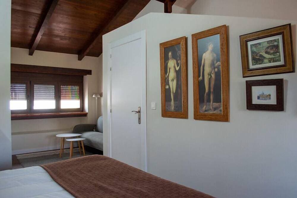 Foto 3 von 16: Las Parras Suite - room 6