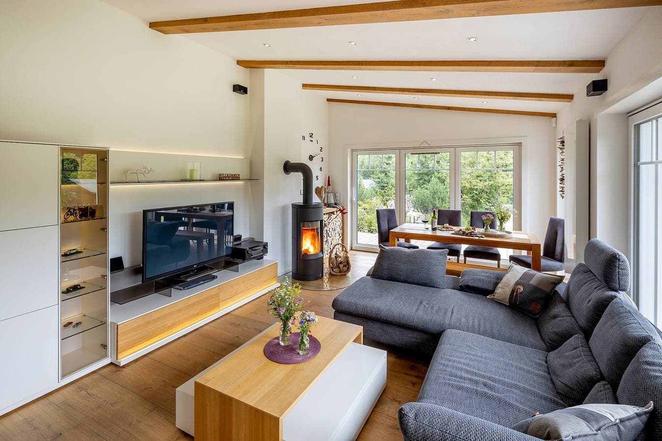 Foto 7 von 30: Ferienhaus 'Chalet Bergblick' mit Bergblick, privater Terrasse und WLAN