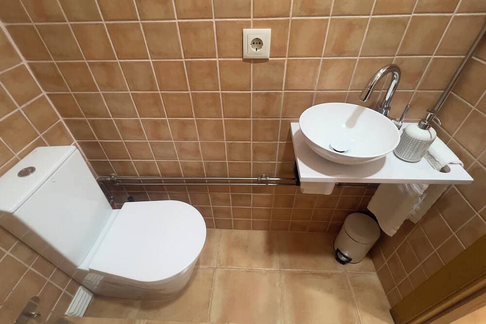 Foto 11 von 29: Bezauberndes Gästestudio mit Terrasse, Klimaanlage und WLAN