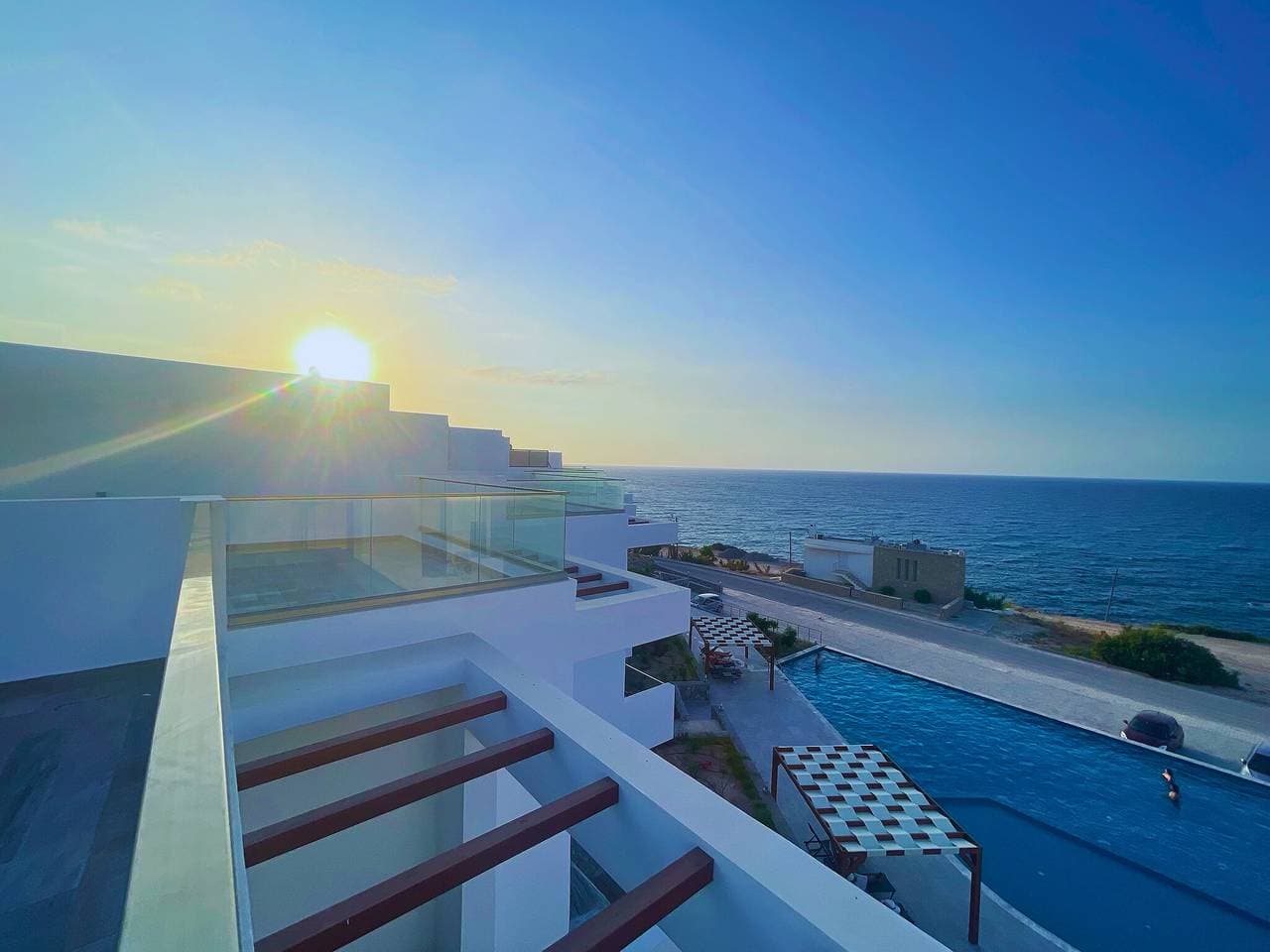 Foto 6 von 34: "Azure Pearl" Meerblick-Loft mit Dachterrasse & Pool“